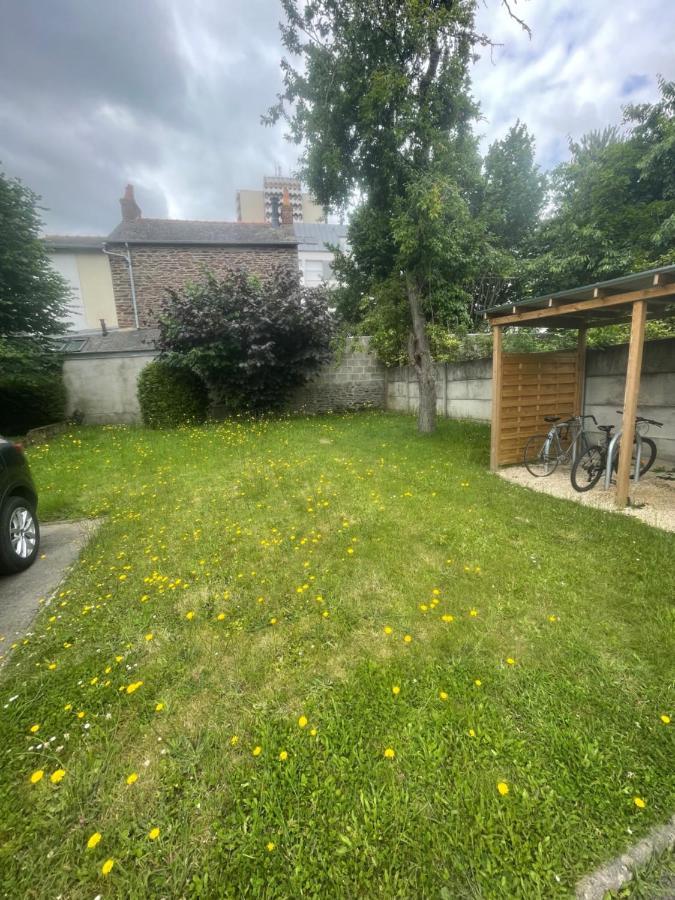 Superbe appartement avec parking prive et entrée autonome Rennes Esterno foto